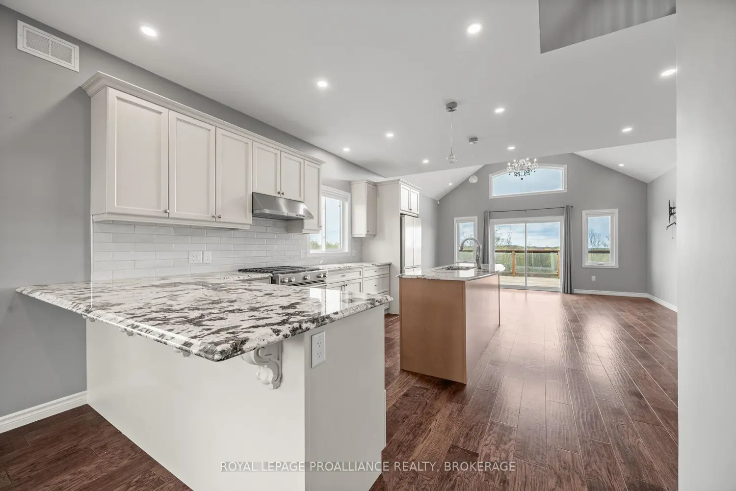 5110 Ramparts Road photo 3