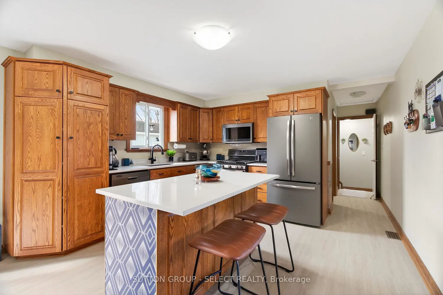 51169 Clinton Street photo 2