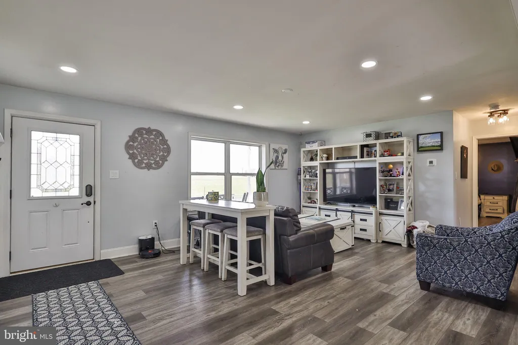 Additional image 8 of 8738 Cardinal Rd, New Tripoli, PA 18066