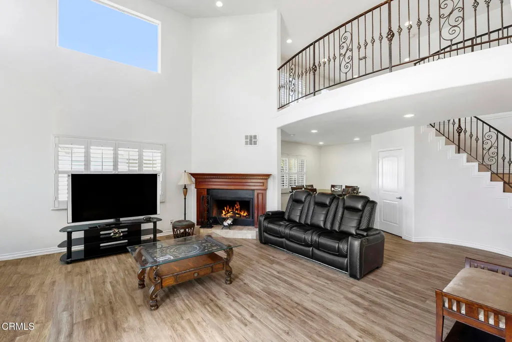 2546 Commerce Way, Commerce, CA 90040 photo 2