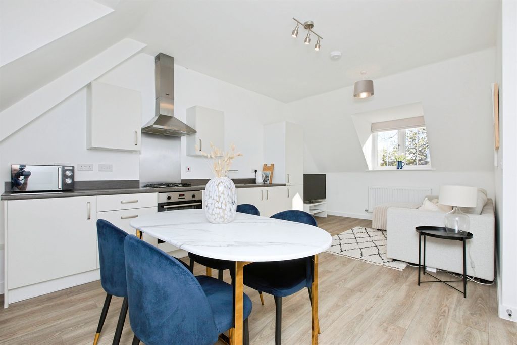 2 bed flat for saleNathaniel Drive, Derby DE22 photo 2