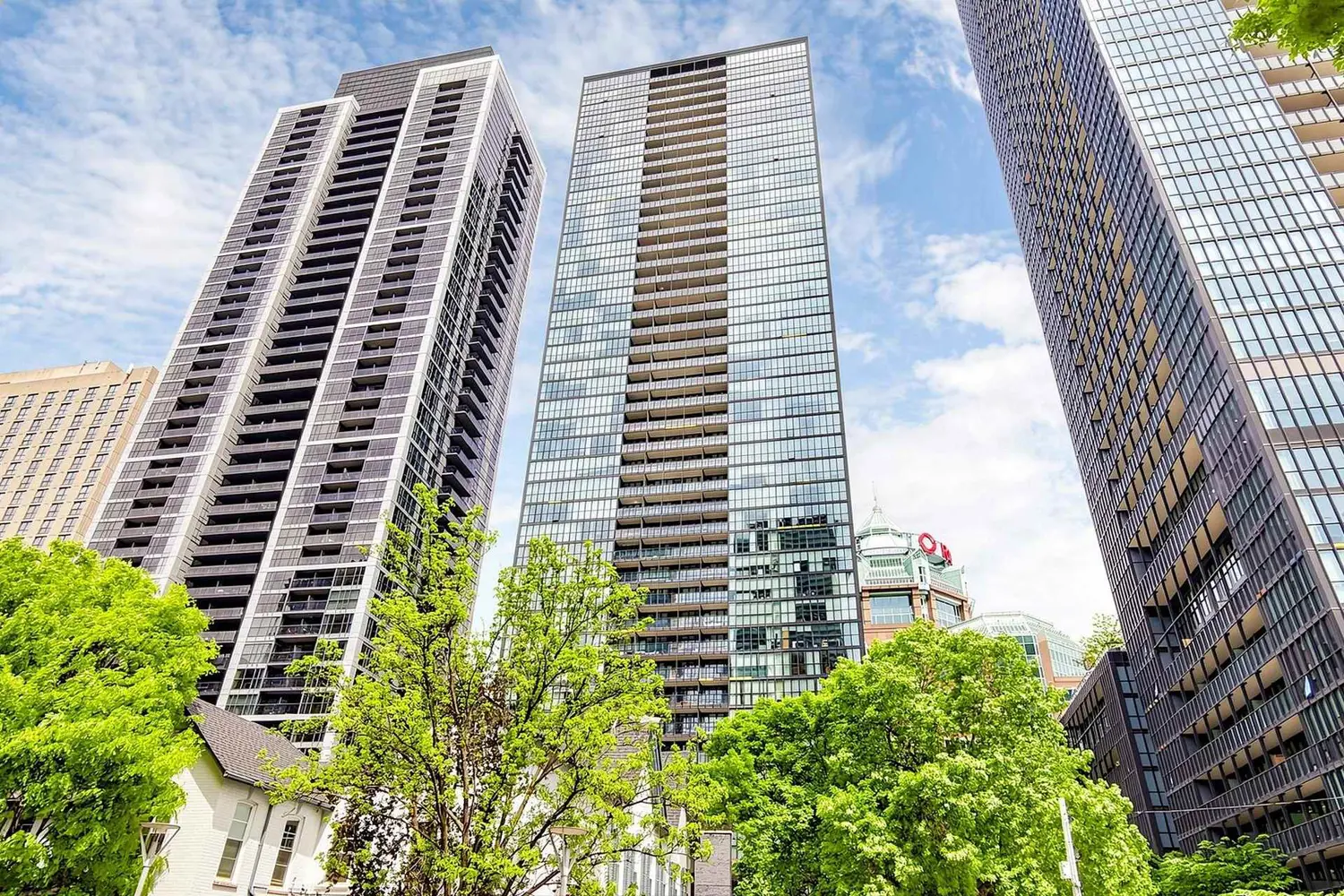 110 Charles Street 1406