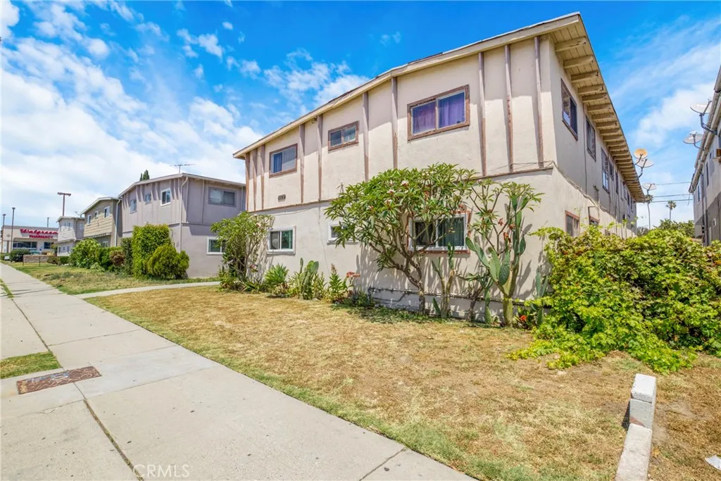 1625 Lomita Blvd, Harbor City, CA 90710 photo 2