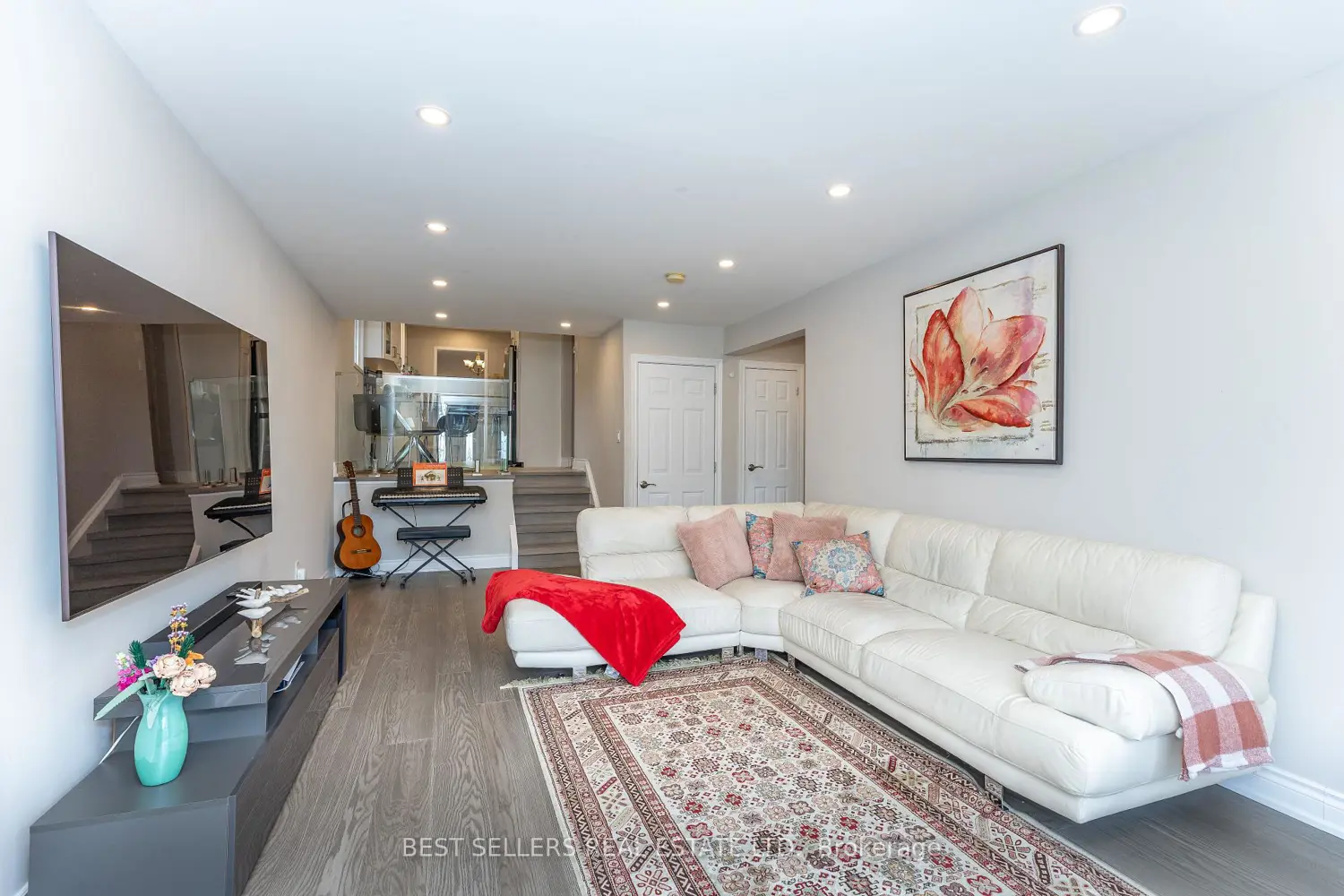 Additional image 5 of 2554 Palisander Avenue