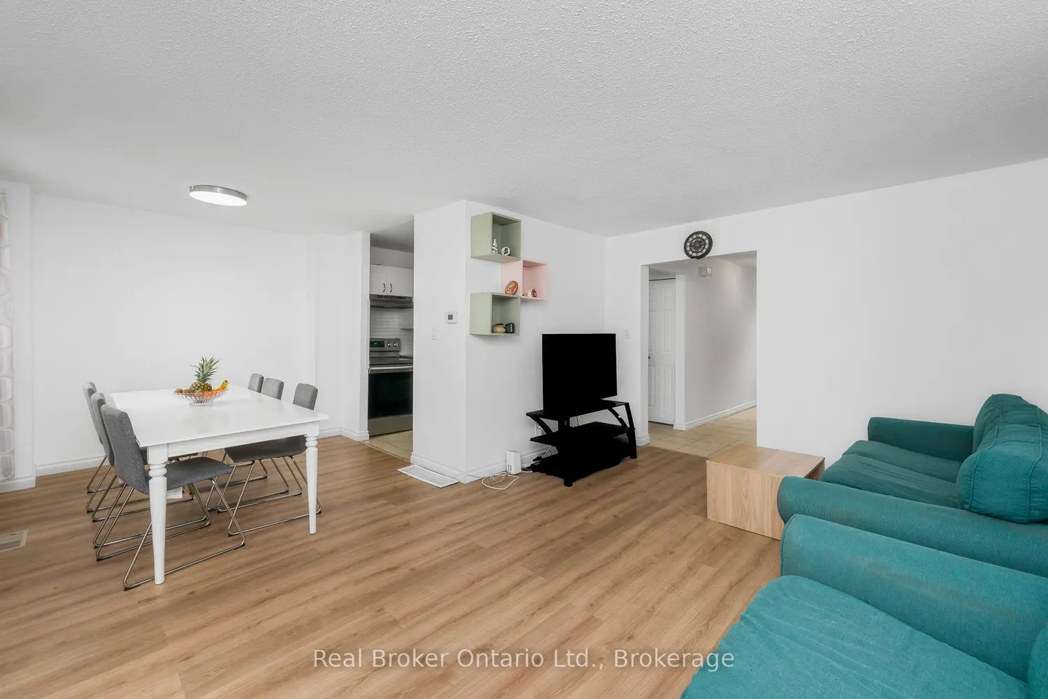 1420 Garth Street 41 photo 5