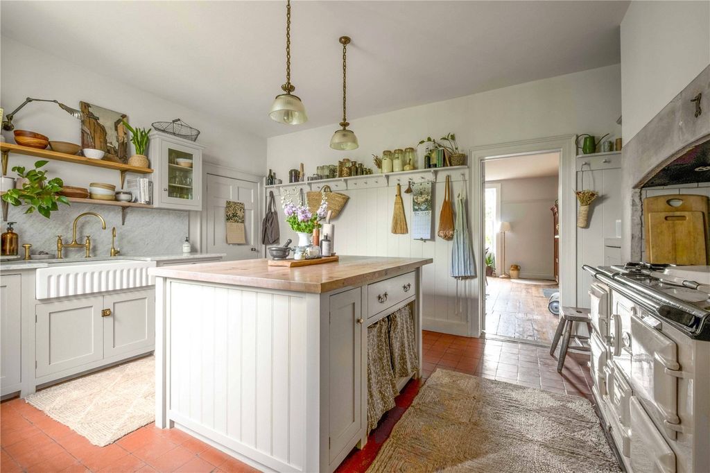 Additional image 5 of 7 bed detached house for saleReigate Road, Pixham, Dorking, Surrey RH4