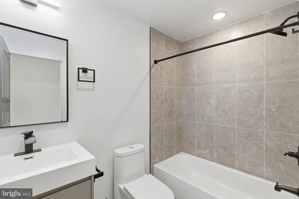 Additional image 18 of 1023 W Orleans Street, Philadelphia, PA 19133