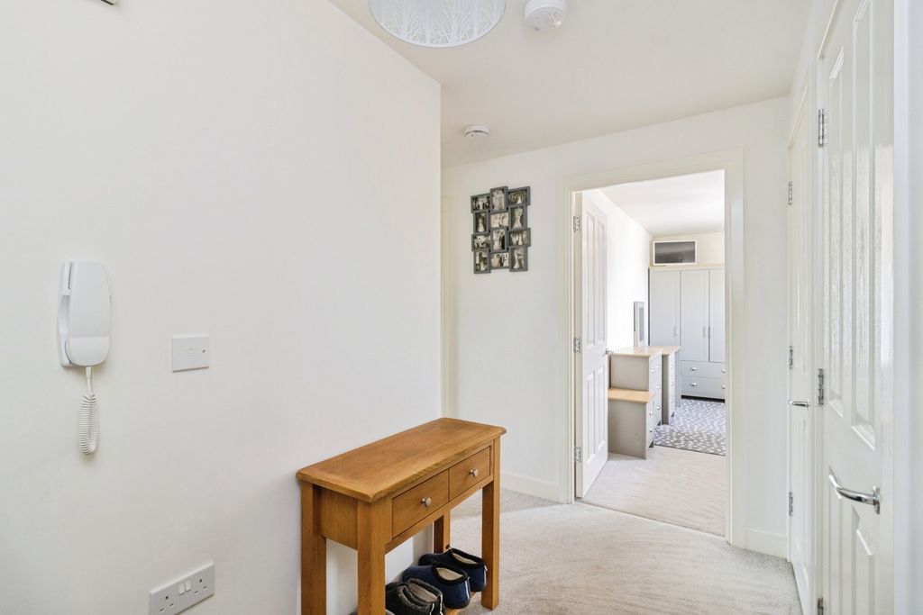 Additional image 10 of 2 bed flat for saleBarton Way, Dartmouth, Devon TQ6