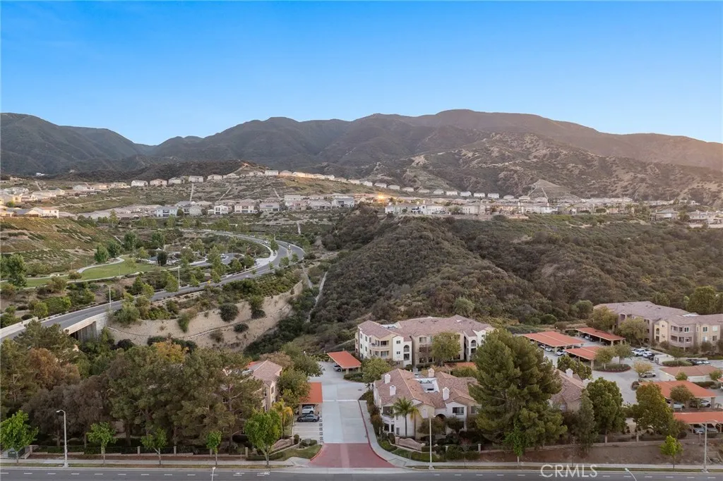 2275 Del Mar Way Unit 207, Corona, CA 92882