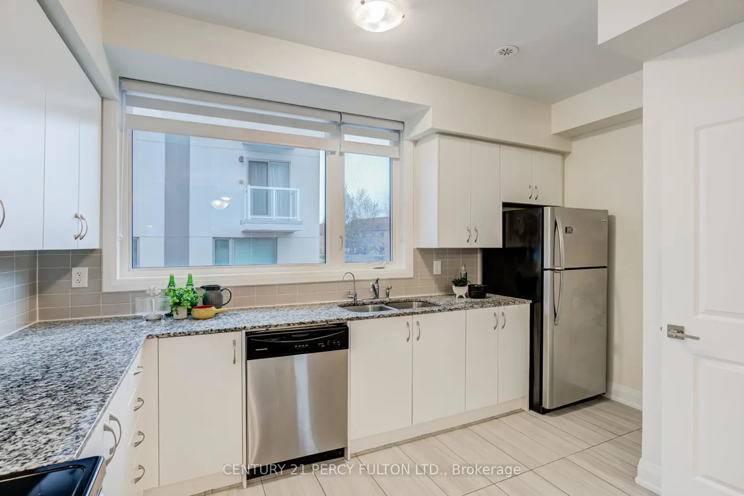 Additional image 7 of 1870 Altona Road 2