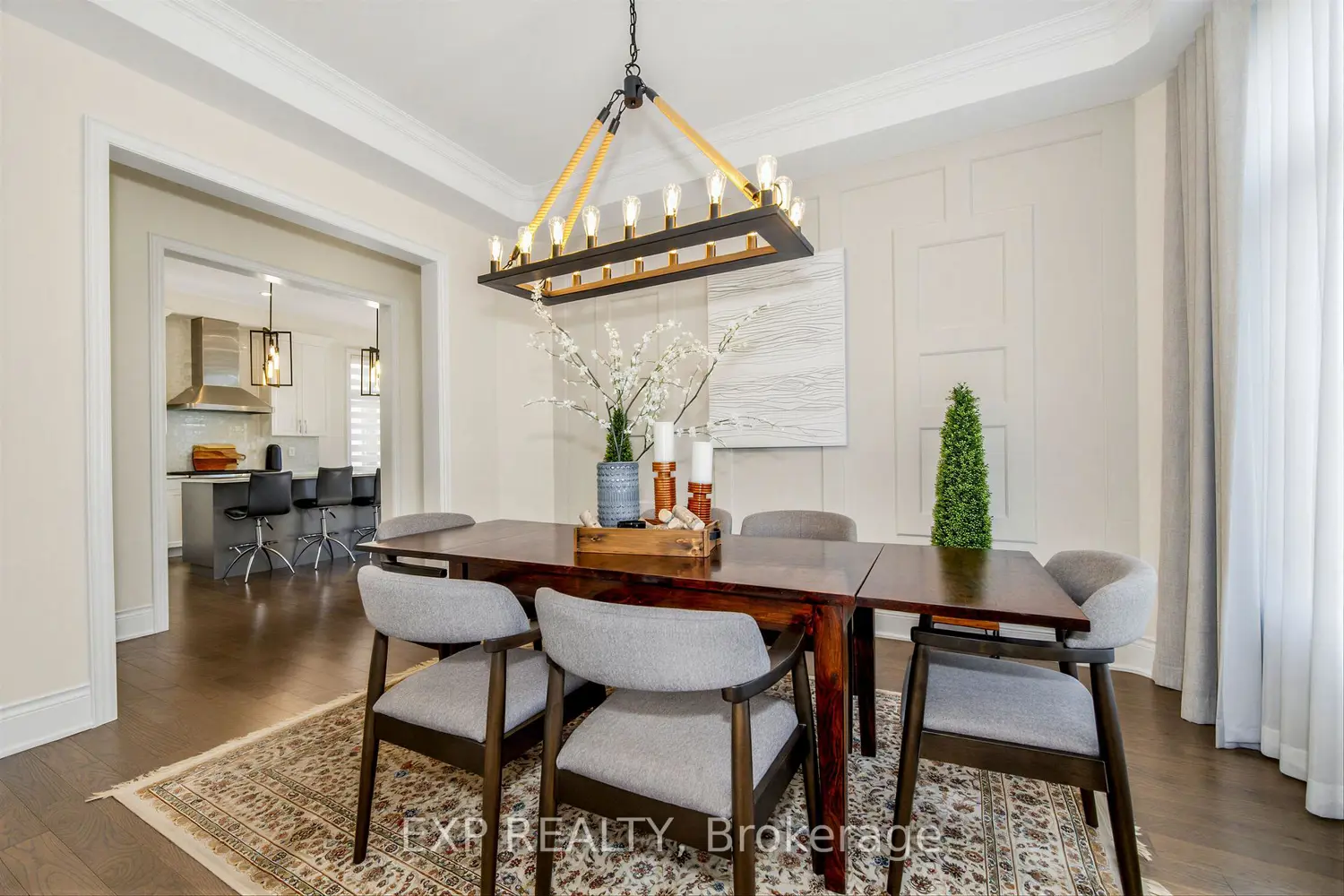 130 Drizzel Crescent photo 3