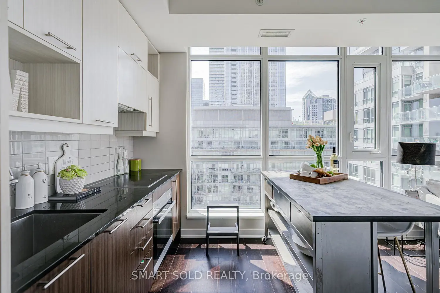 Additional image 6 of 199 Richmond Street 1407
