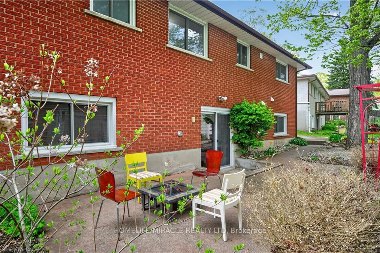 Additional image 18 of 217 Pinegrove Crescent