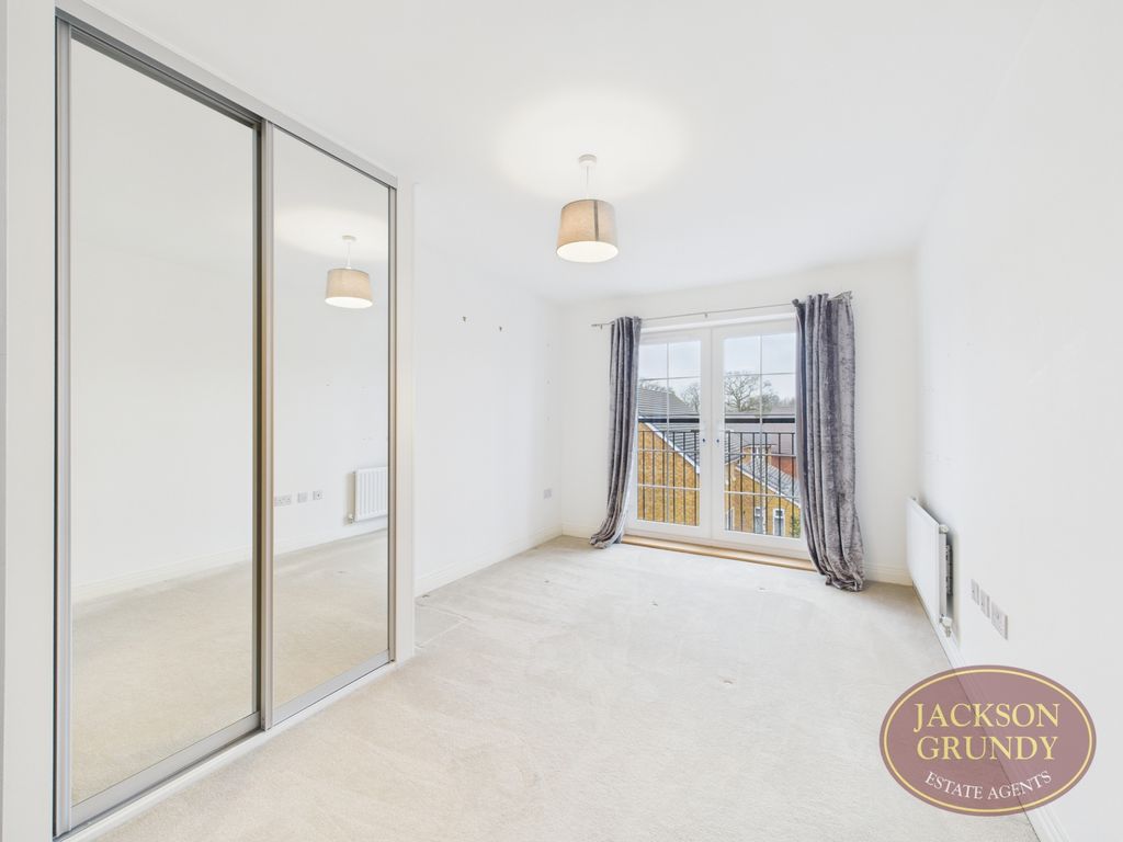2 bed flat for saleDeerhurst Road, Monksmoor NN11 photo 3