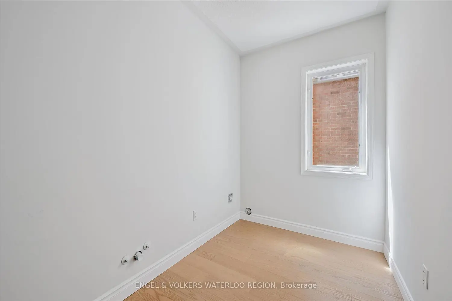 Additional image 10 of 558 Winterburg Walk