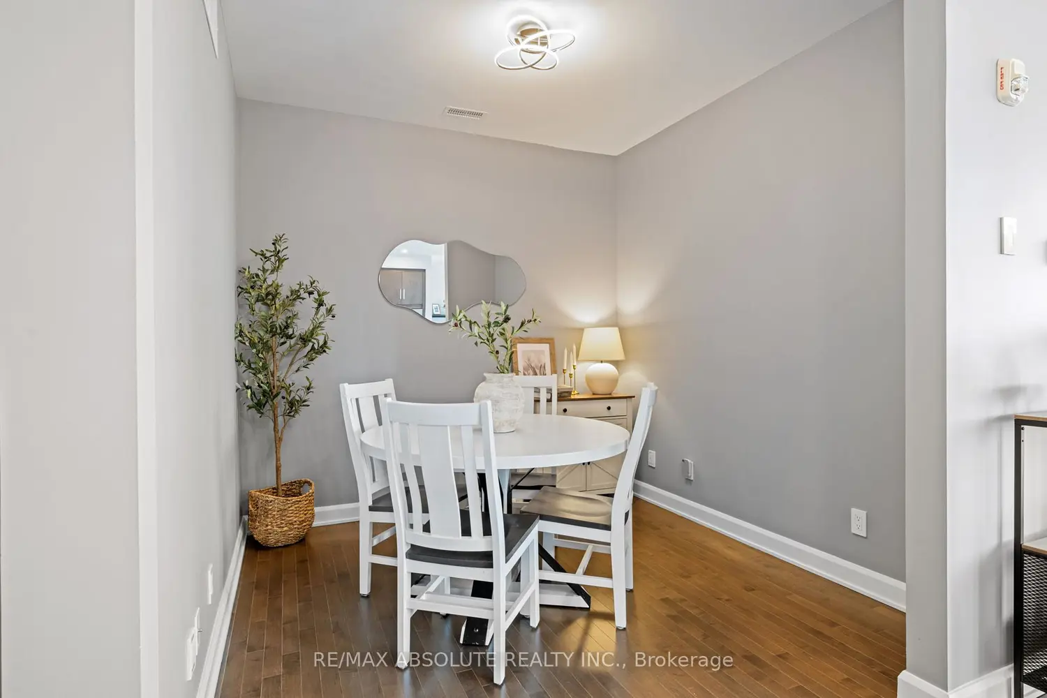 170 Boundstone Way 304 photo 4