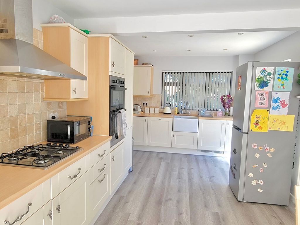 Additional image 5 of 6 bed detached house for saleLowther Road, Dunstable LU6