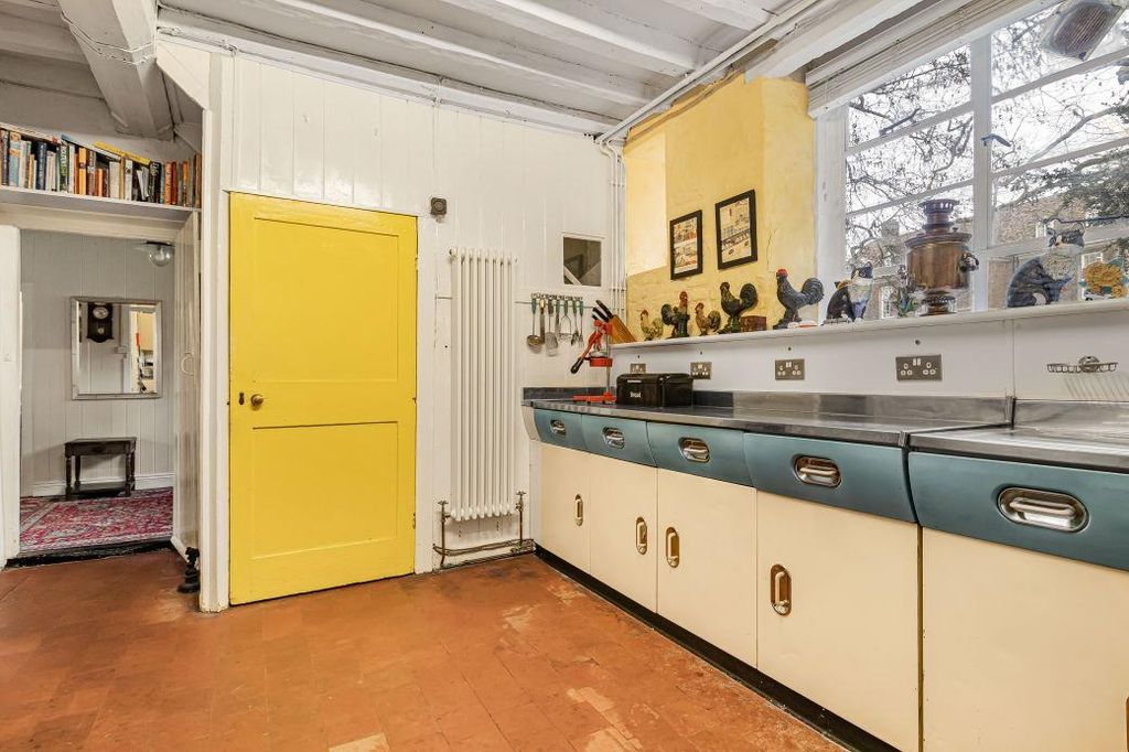 4 bed detached house for saleThe Gallery, Ely CB7 photo 5