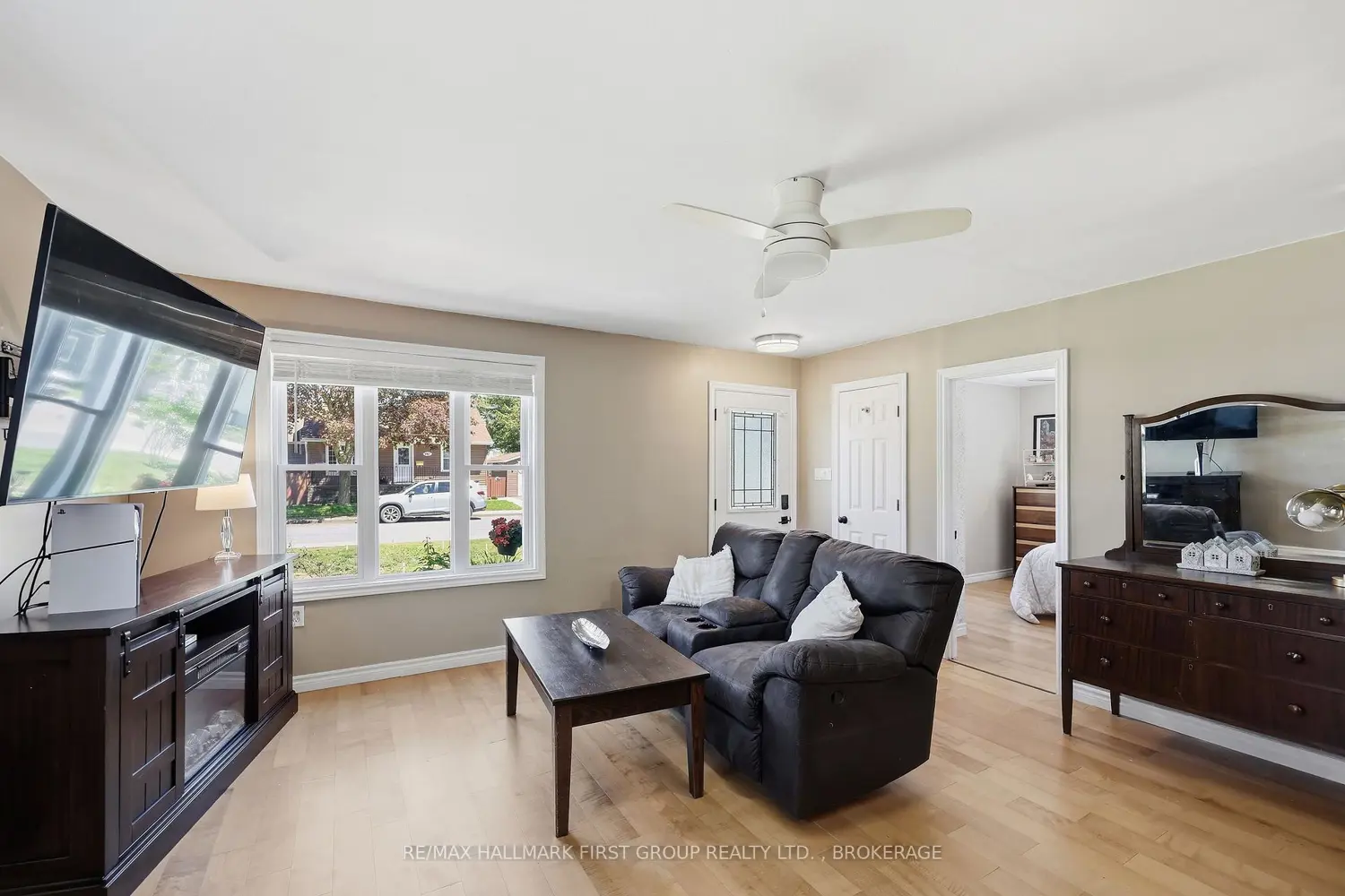 488 Nelson Street photo 2