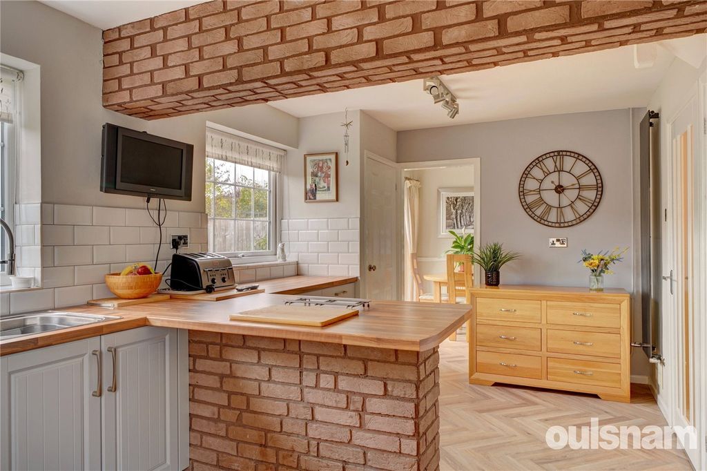Additional image 9 of 3 bed semi-detached house for saleWest Park Drive, Droitwich, Worcestershire WR9