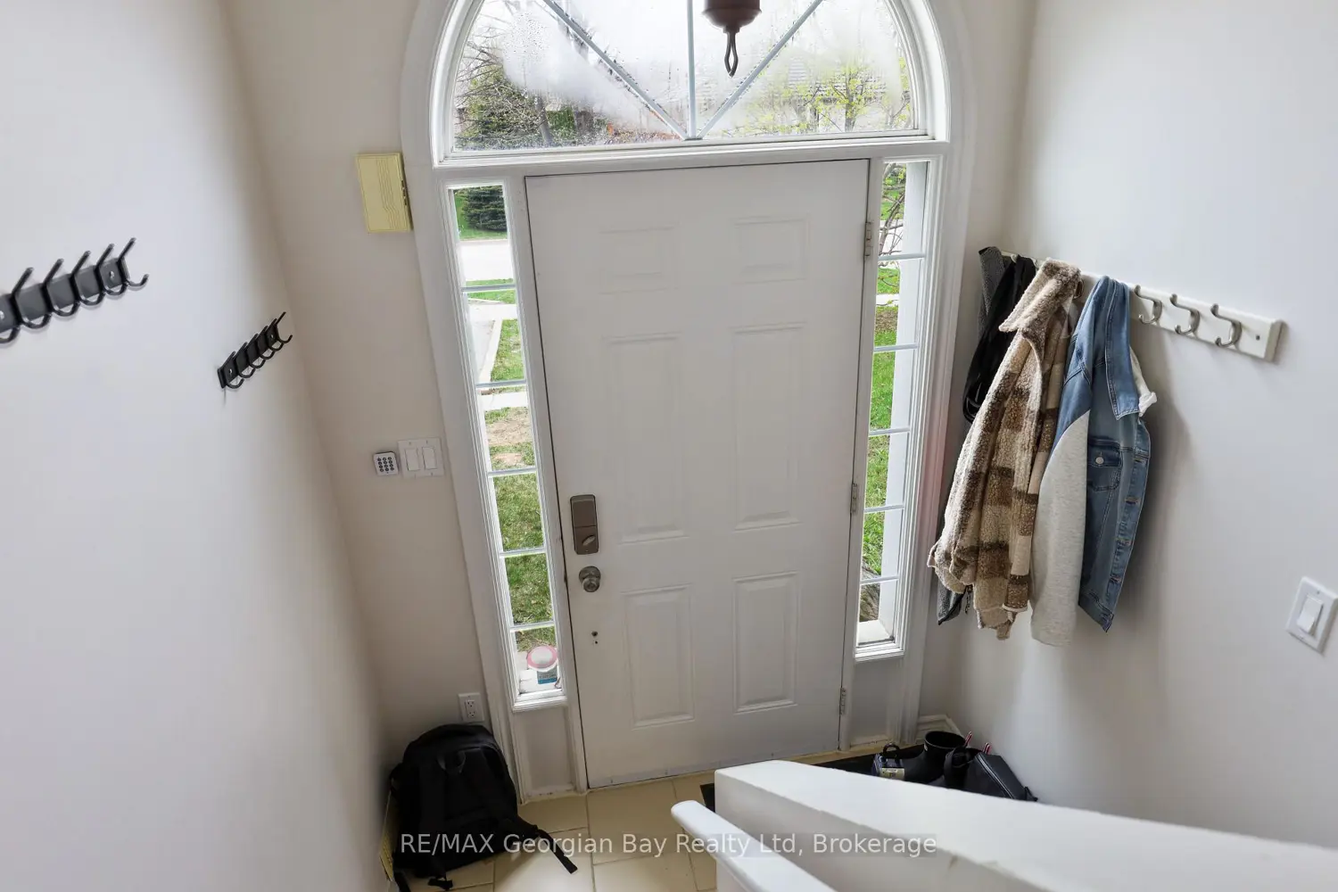 415 Irwin Street photo 2