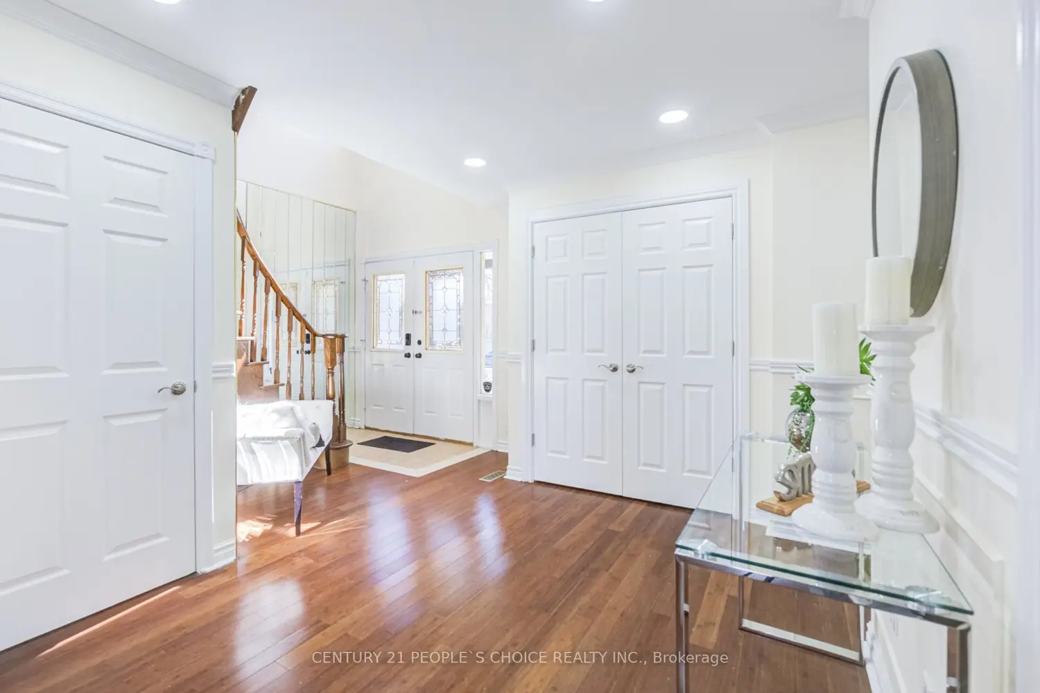 21 Dagwell Crescent photo 3