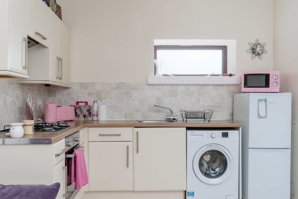 Additional image 6 of 2 bed flat for sale7 Hall Street, Walkerburn EH43