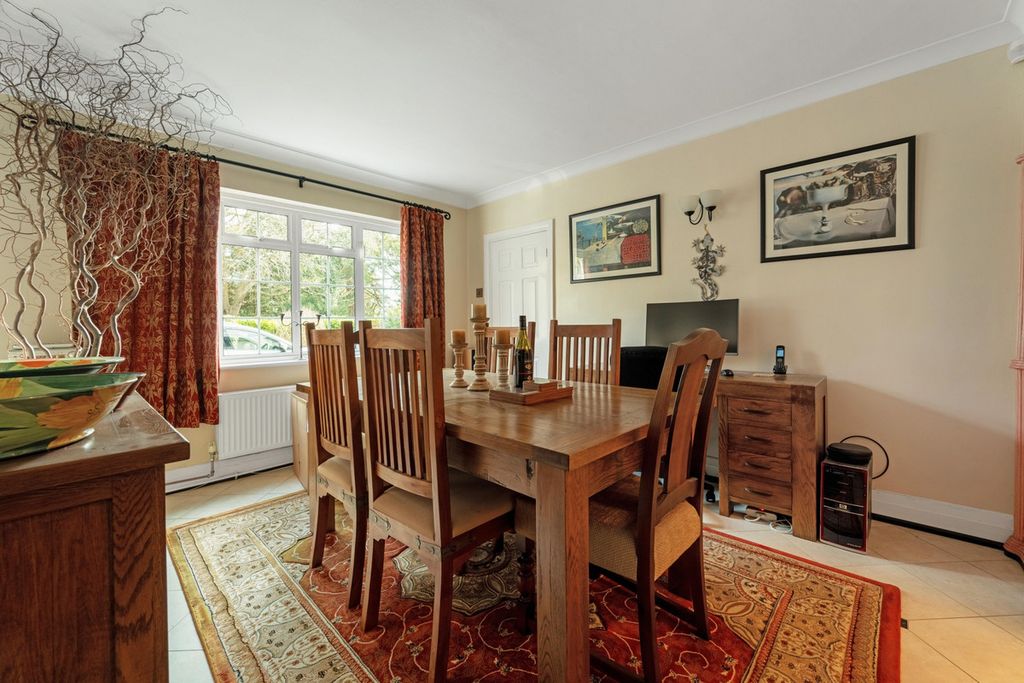 Additional image 4 of 5 bed detached house for saleBakeham Lane Englefield Green Egham, Surrey TW20
