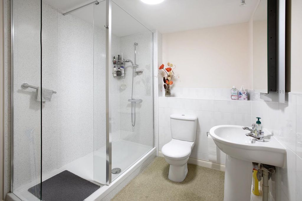 Additional image 14 of 2 bed flat for saleMarine Parade, Dawlish EX7