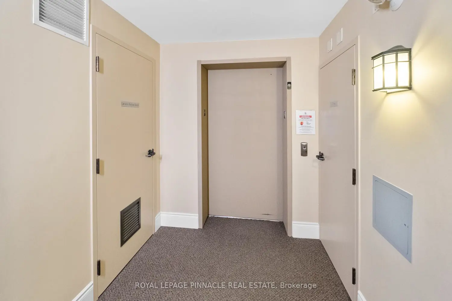391 James Street 404 photo 4