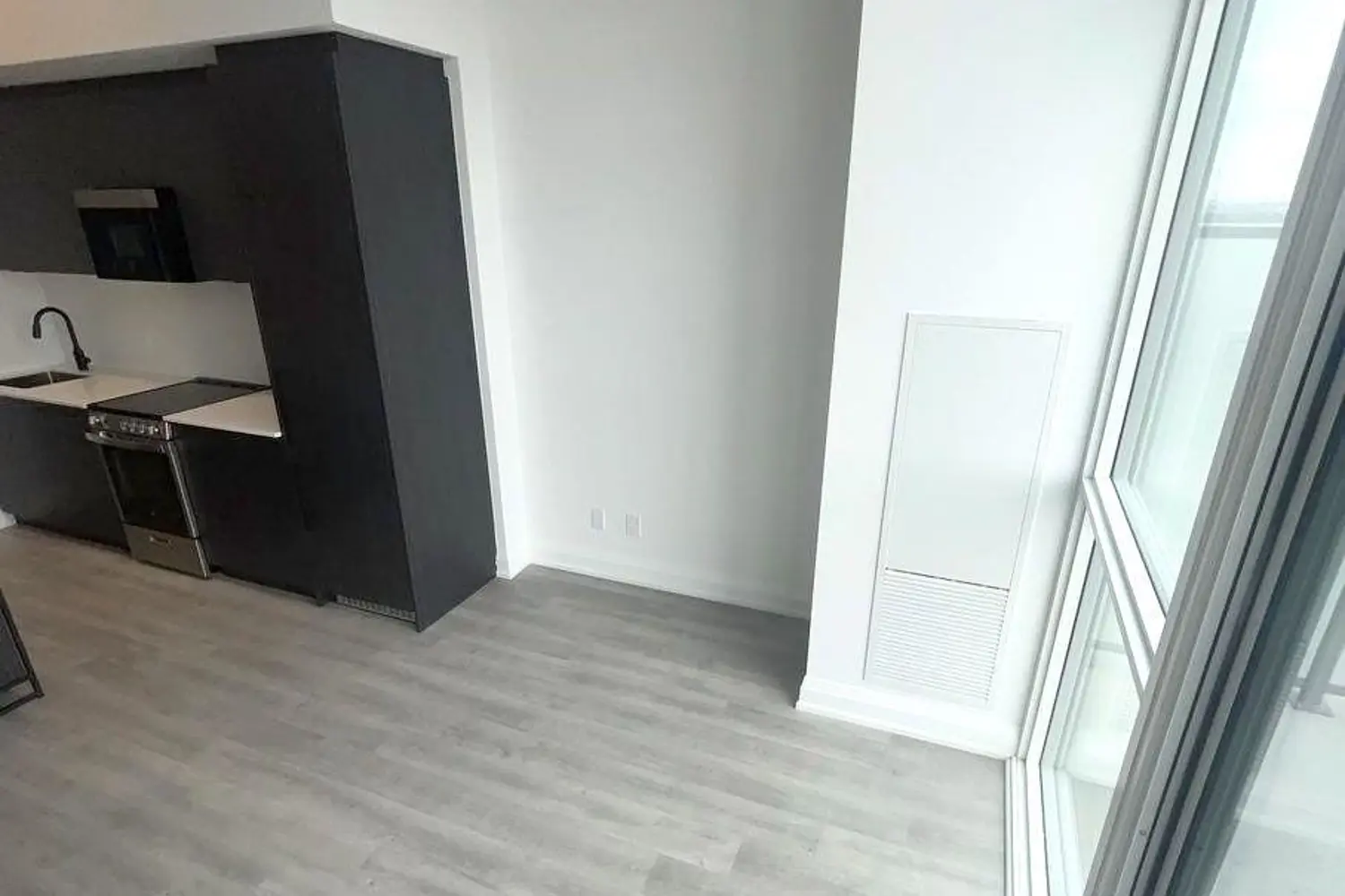 Additional image 8 of 2369 Danforth Avenue 1006