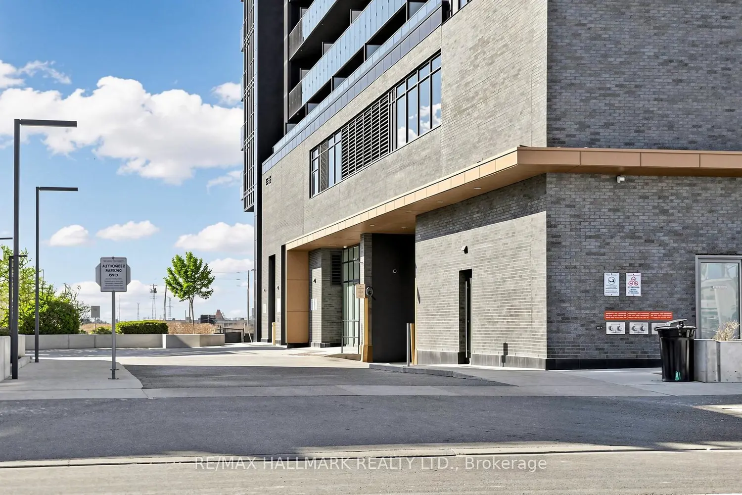7895 Jane Street 702 photo 2