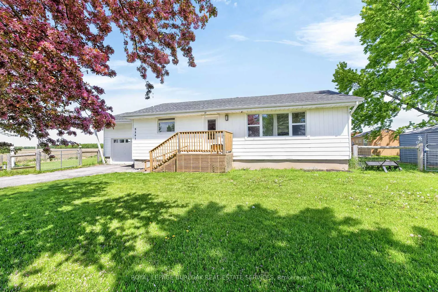 5391 Rainham Road photo 3