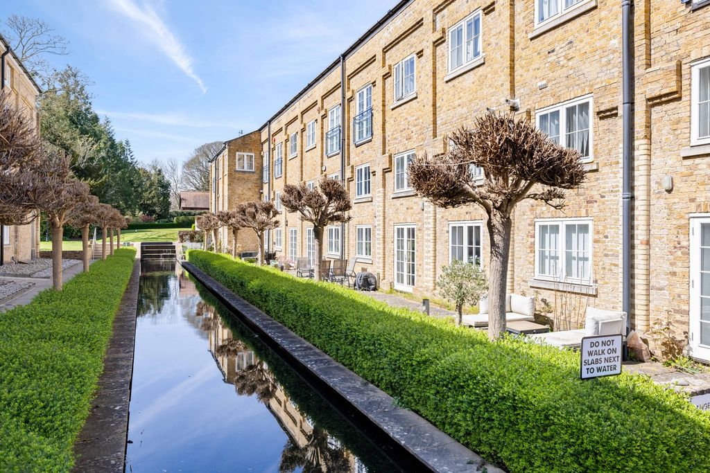 3 bed flat for saleMill Race, River, Dover CT17