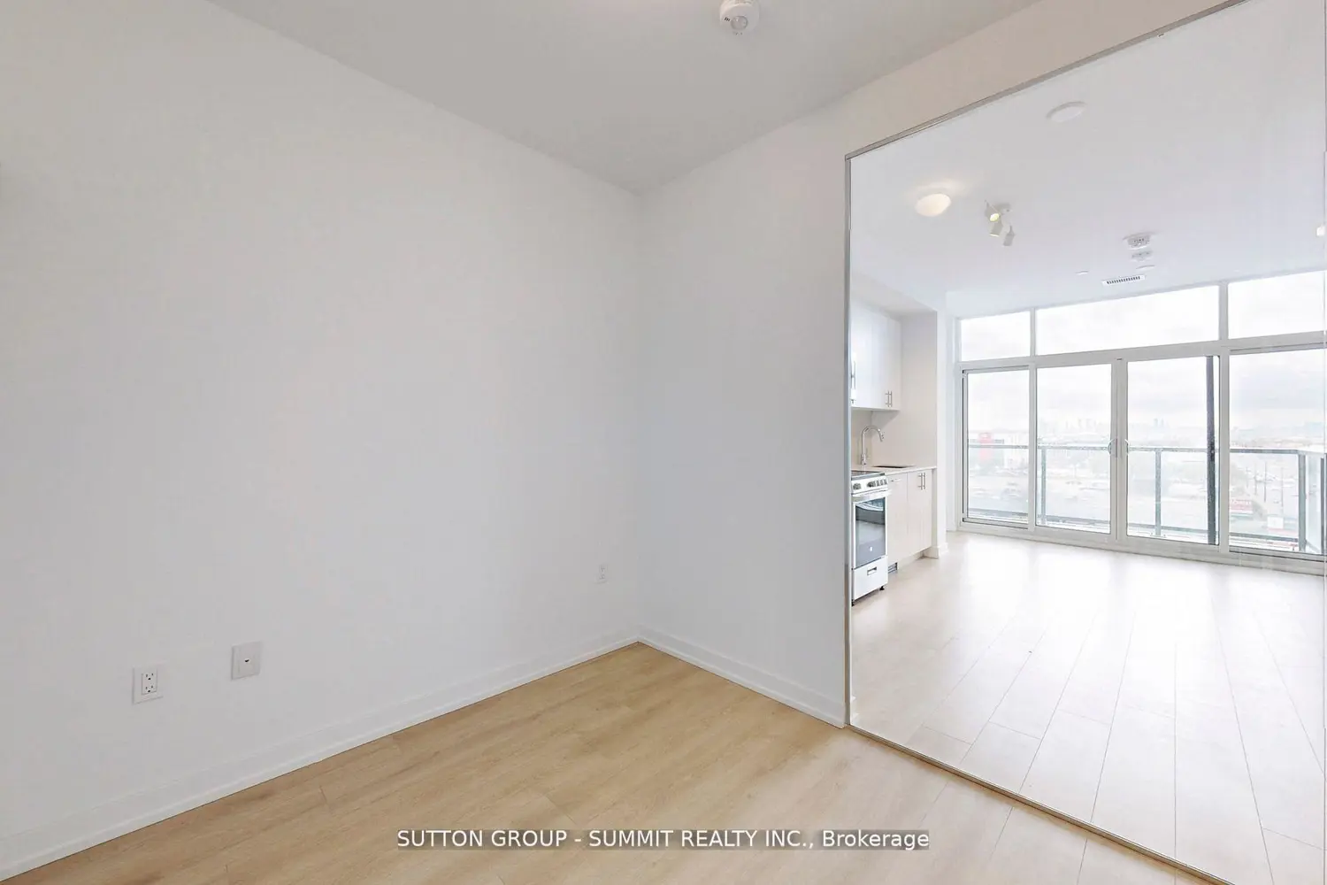 Additional image 14 of 1195 The Queensway Street 801