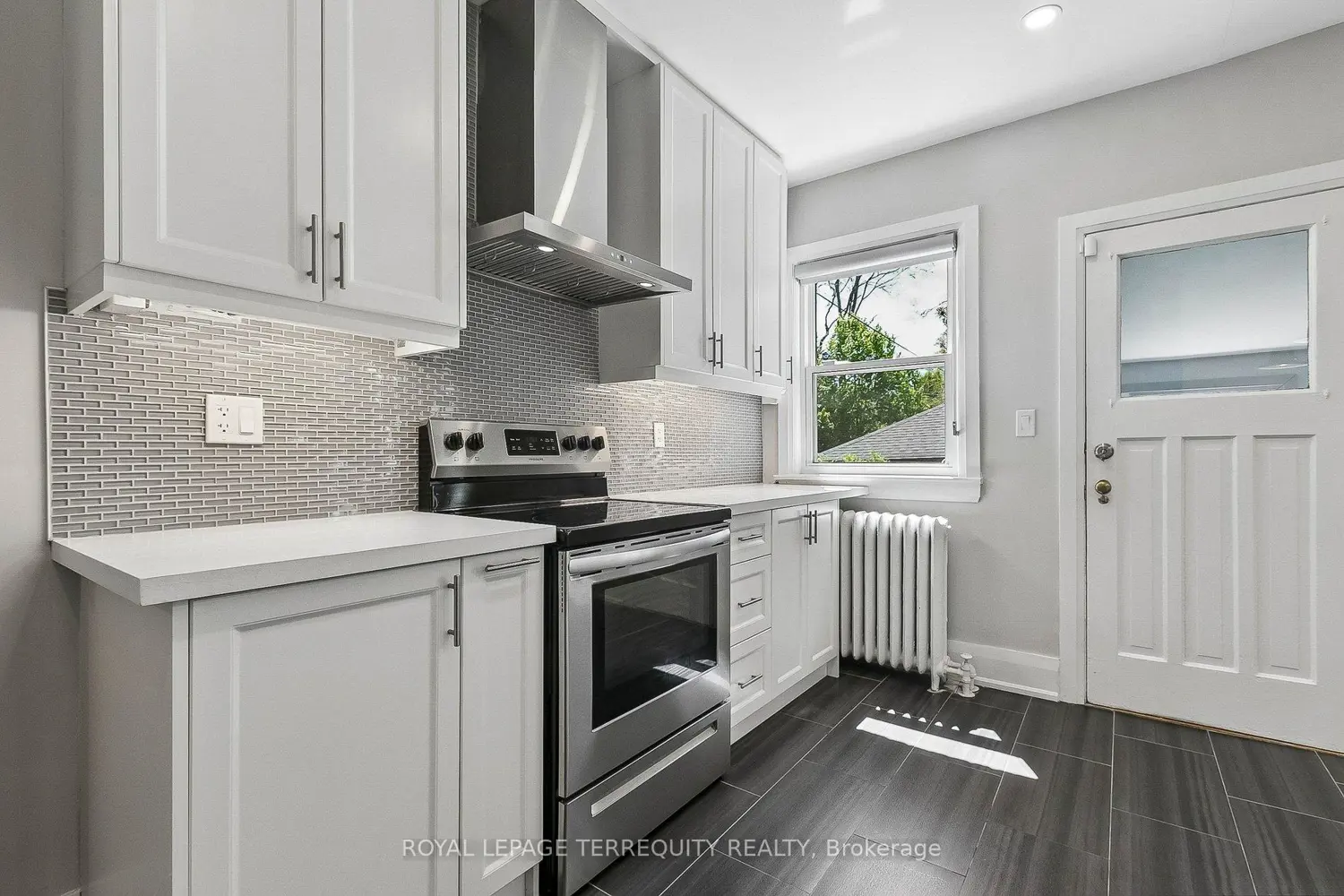 Additional image 8 of 407 Annette Street