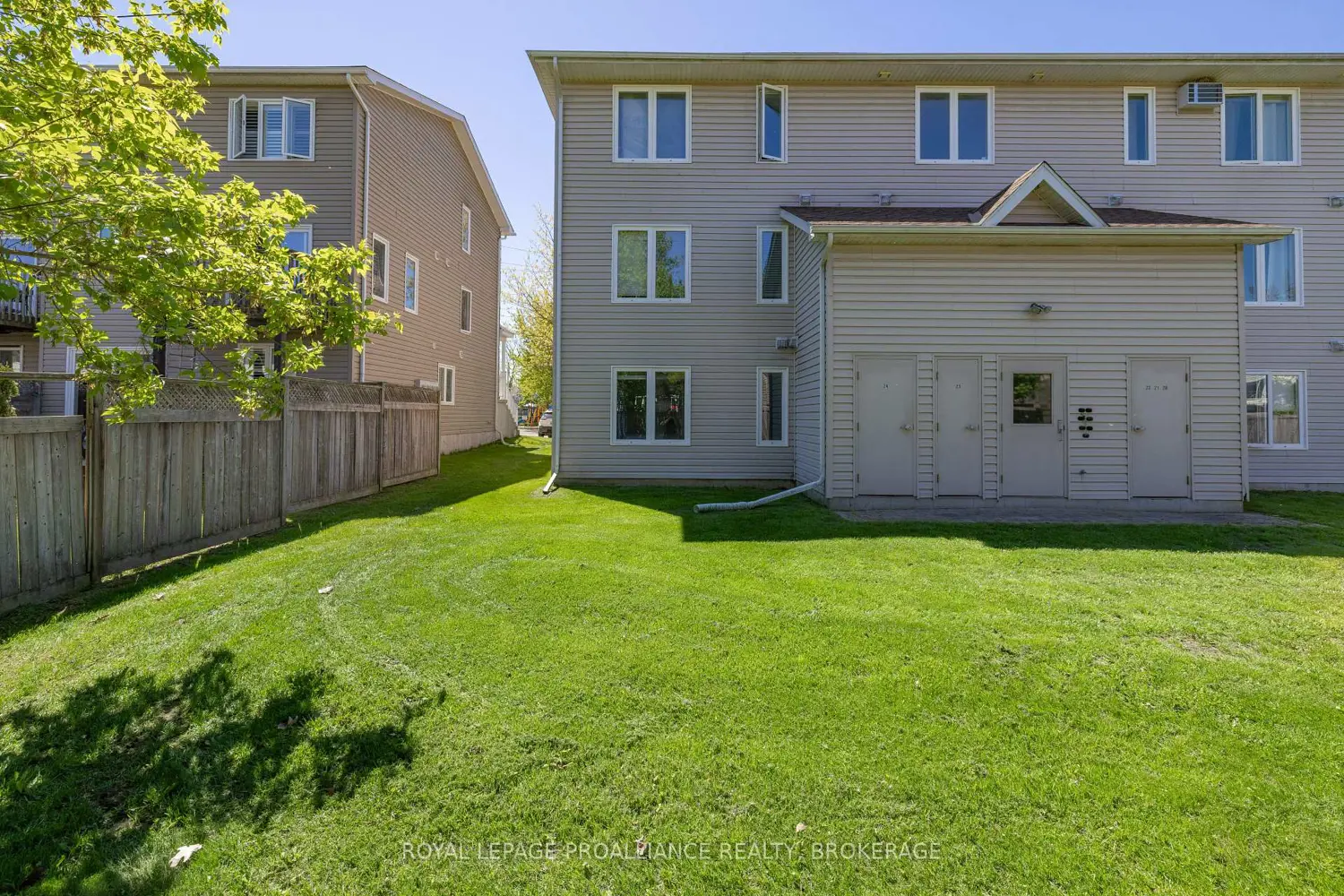 Additional image 17 of 225 Oak Street 2104