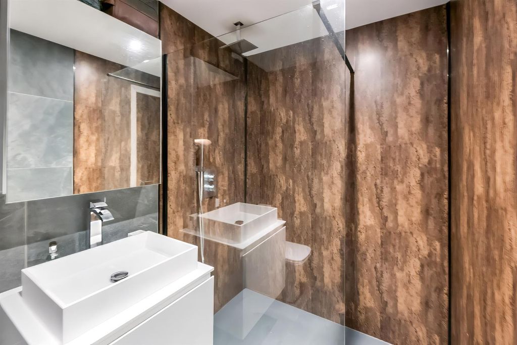 Additional image 19 of 3 bed town house for sale13A West Burnside, Dollar FK14