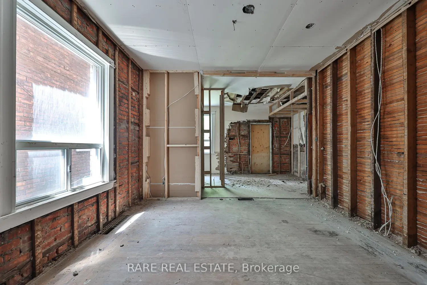 21 Chestnut Avenue photo 3