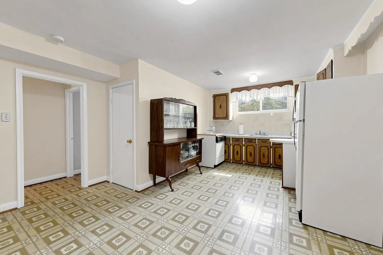 Additional image 10 of 86 Whitburn Crescent