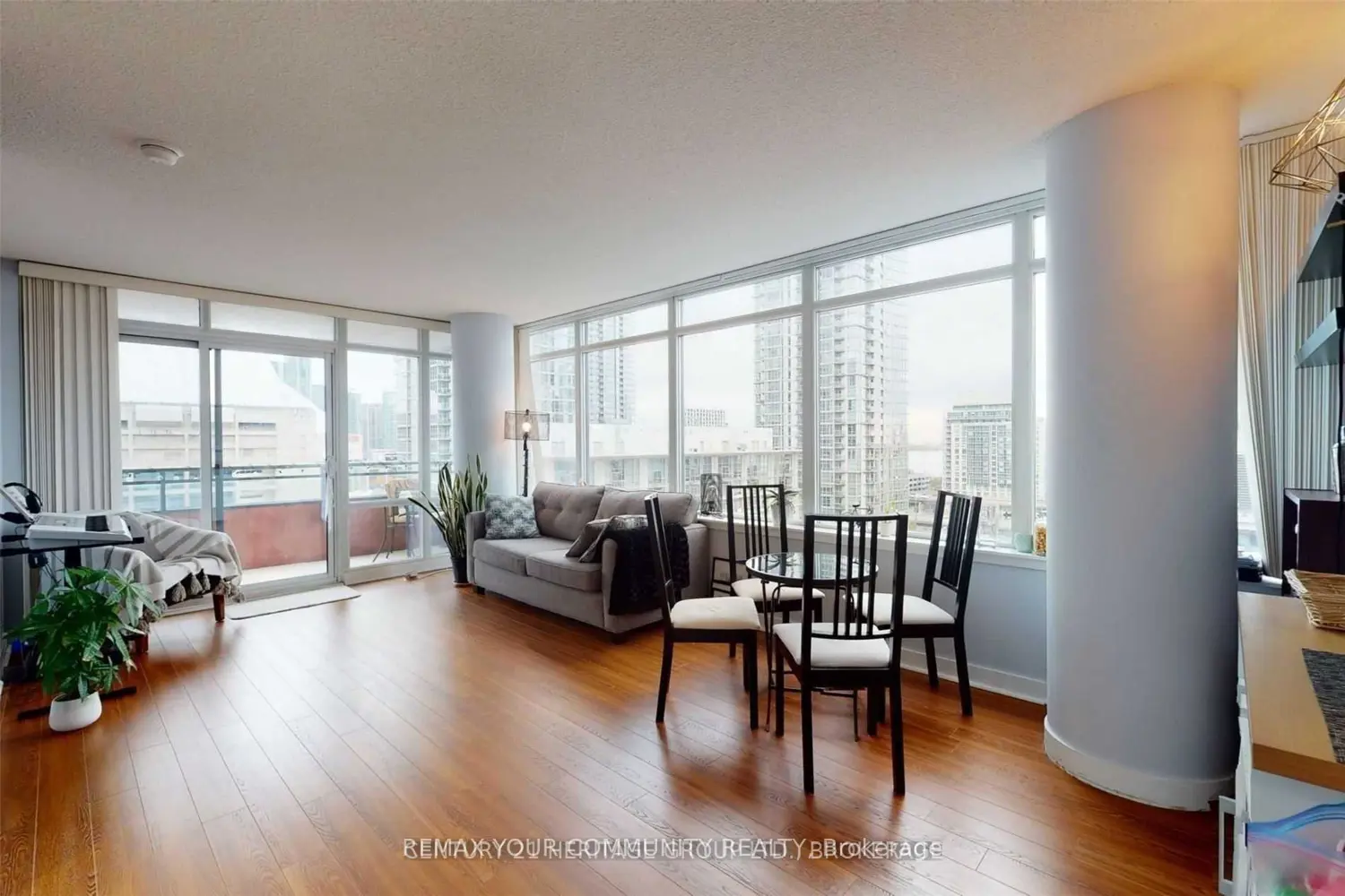 Additional image 11 of 4K Spadina Avenue 919