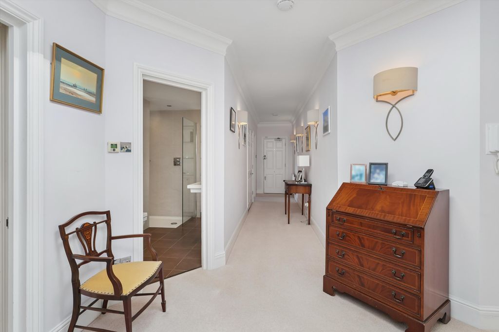 Additional image 4 of 3 bed flat for saleMolesey Park Road, East Molesey, Surrey KT8
