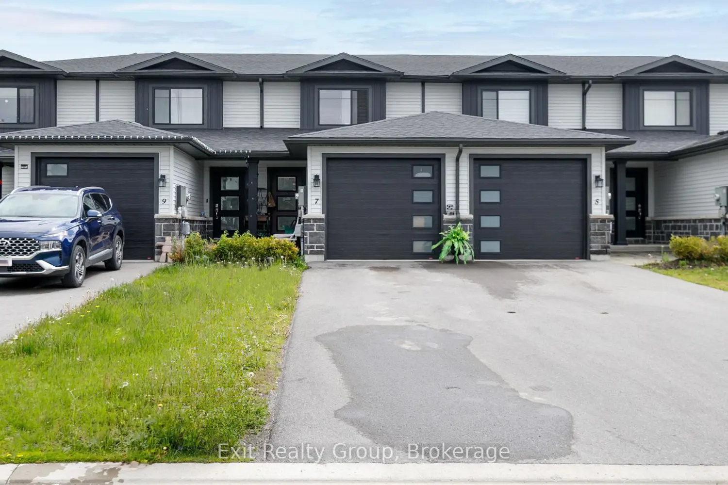 7 Dewal Place
