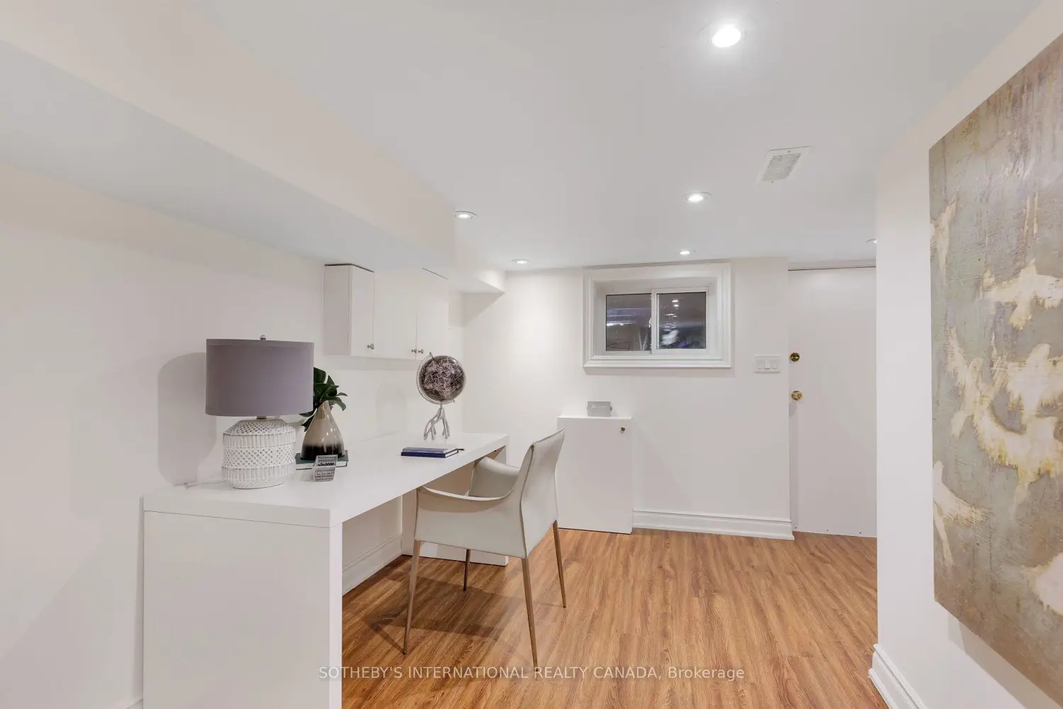 Additional image 19 of 866 1/2 Carlaw Avenue