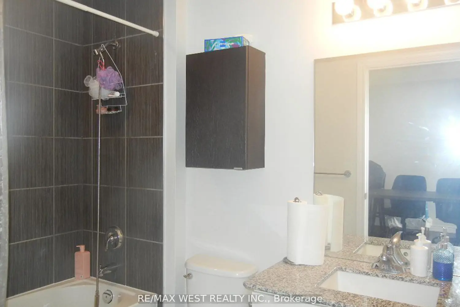Additional image 11 of 427 Aberdeen Avenue 406