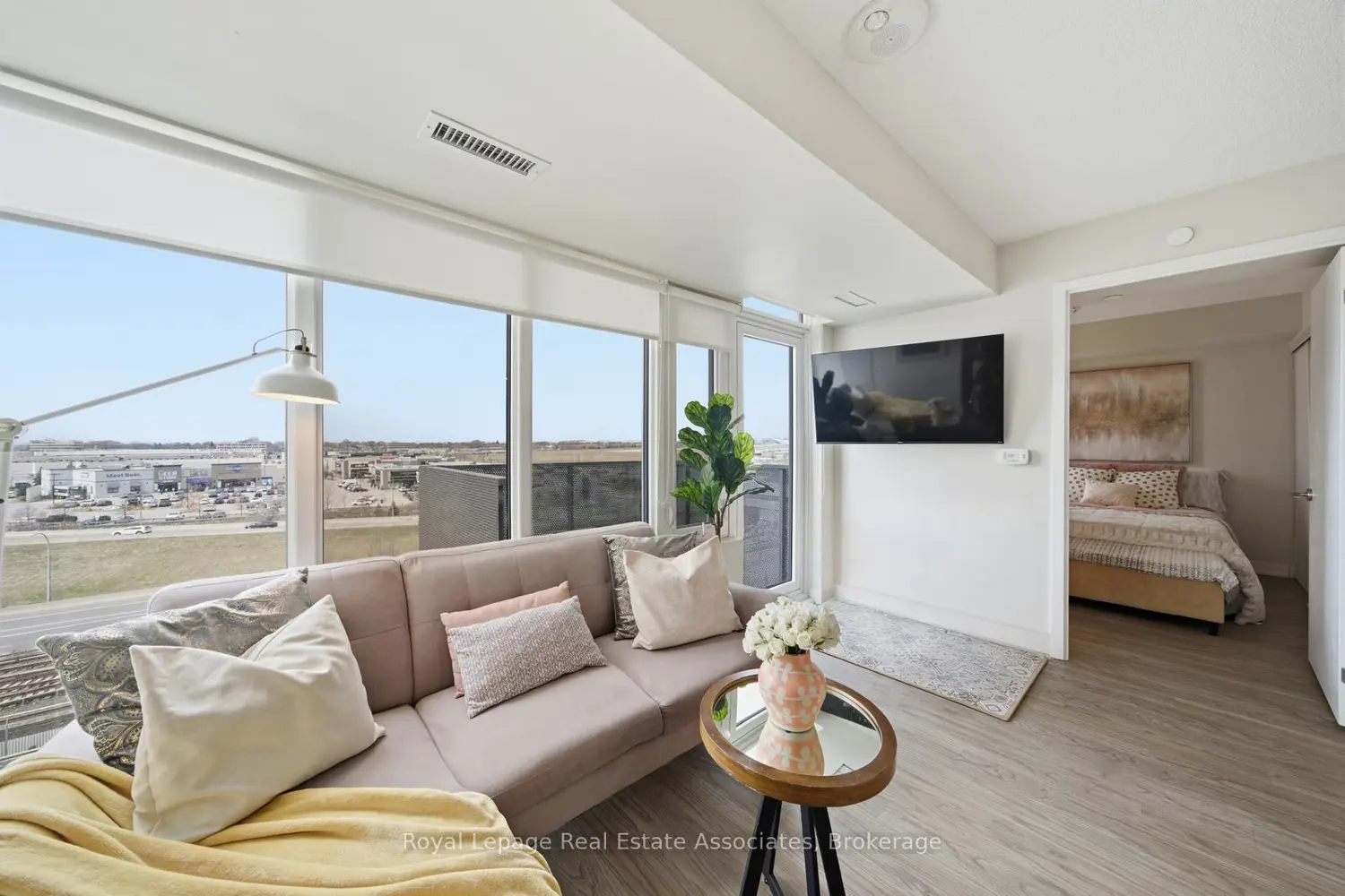 38 Monte Kwinter Court 807