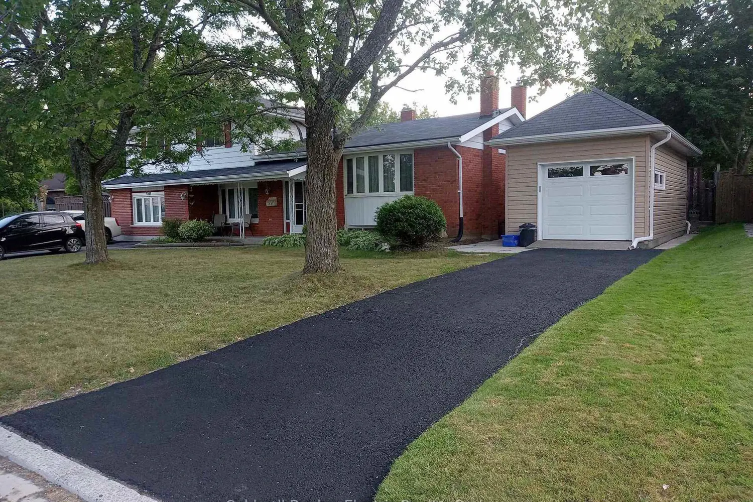 1341 Heather Lane photo 2