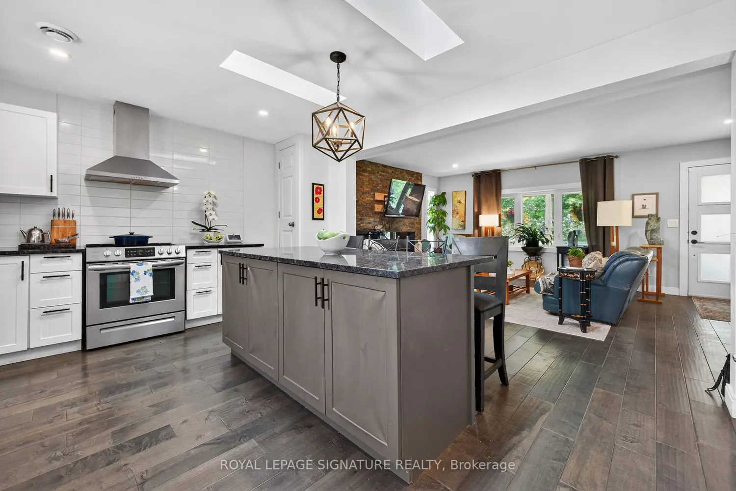 393 Marshagan Road photo 2