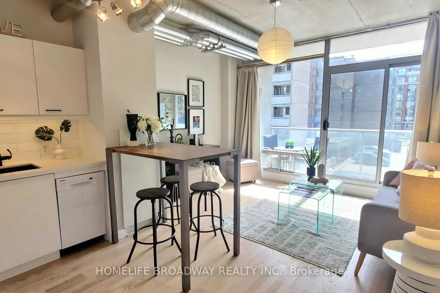 Additional image 3 of 169 John Street 303