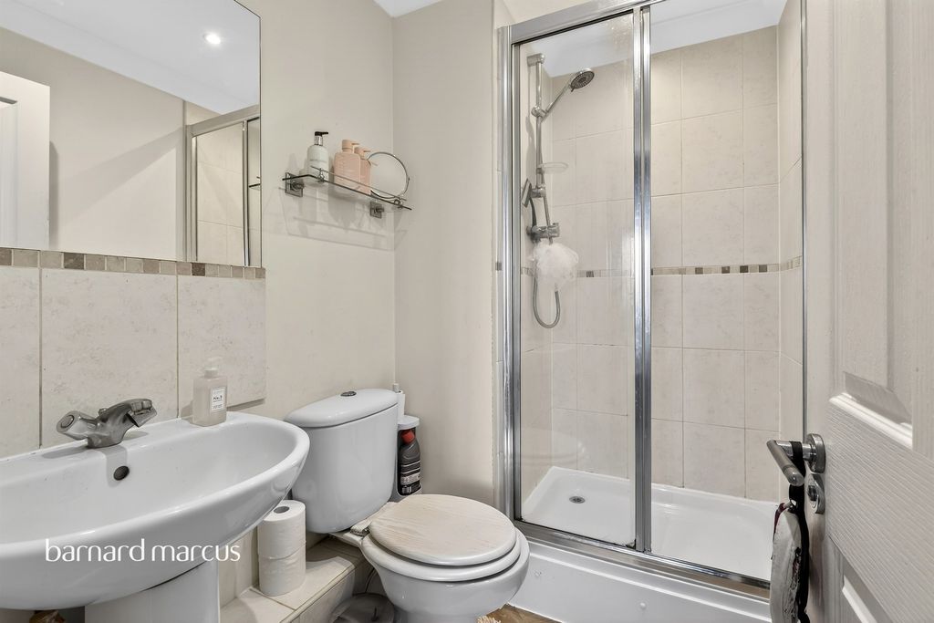 Additional image 8 of 2 bed flat for saleKingston Road, Epsom KT19